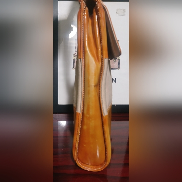 GUCCI Vintage Shoulder Bag - Picture 4 of 16